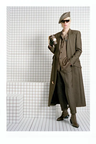 Look 10